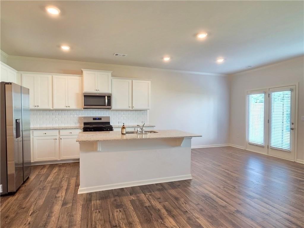 3331 Greyton Dr - Photo 4 of 24