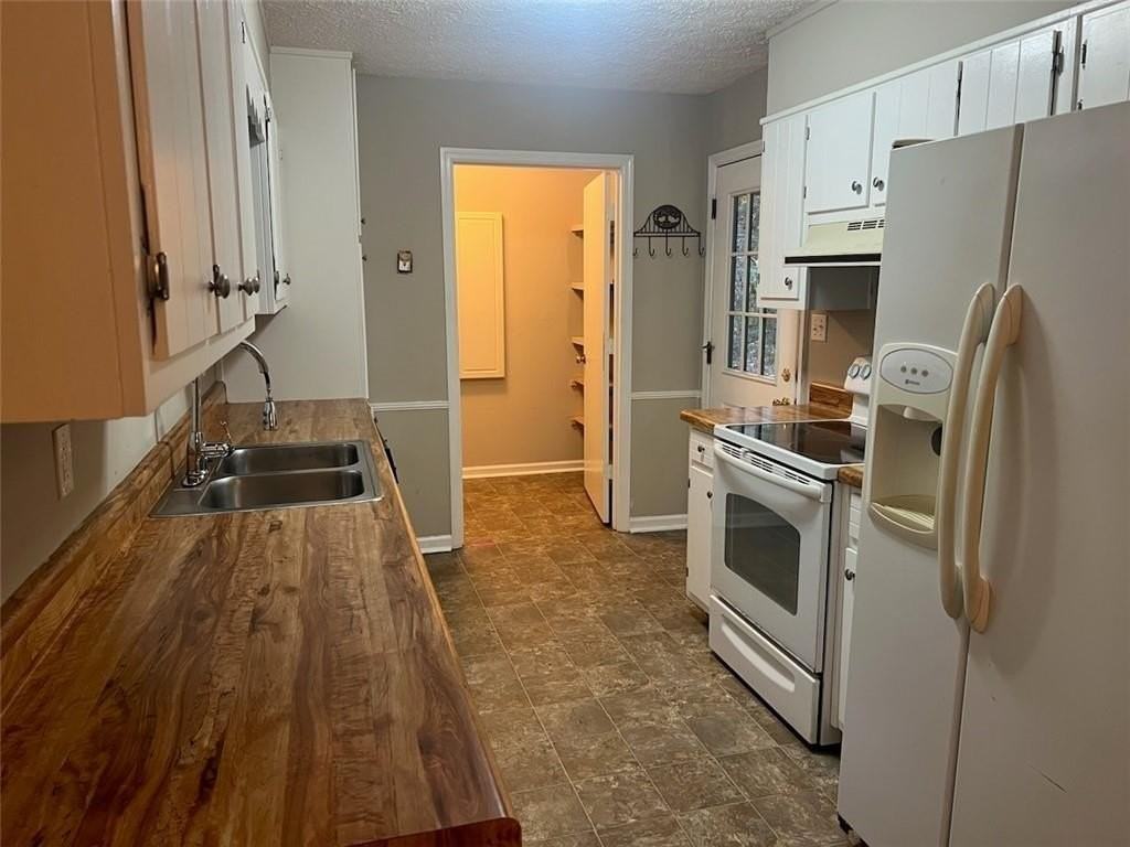 3459 Leisure Ln - Photo 4 of 10