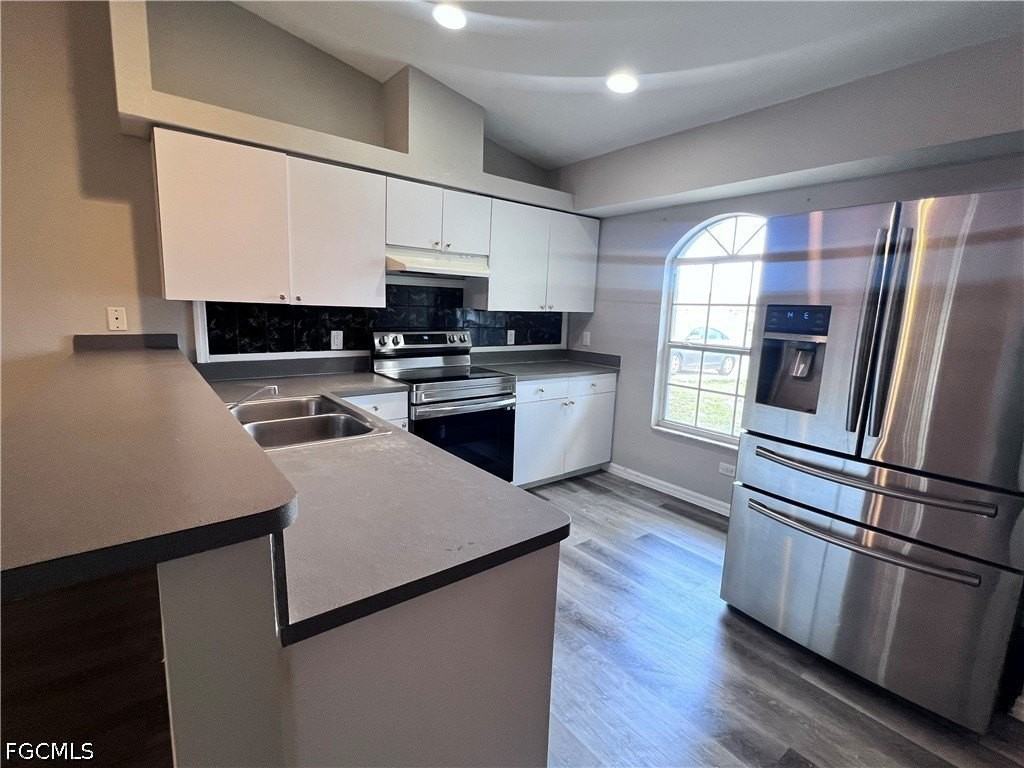1809 Sw Santa Barbara Pl - Photo 2 of 14