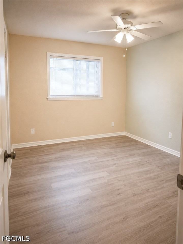 1422 Se 18th St - Photo 6 of 32