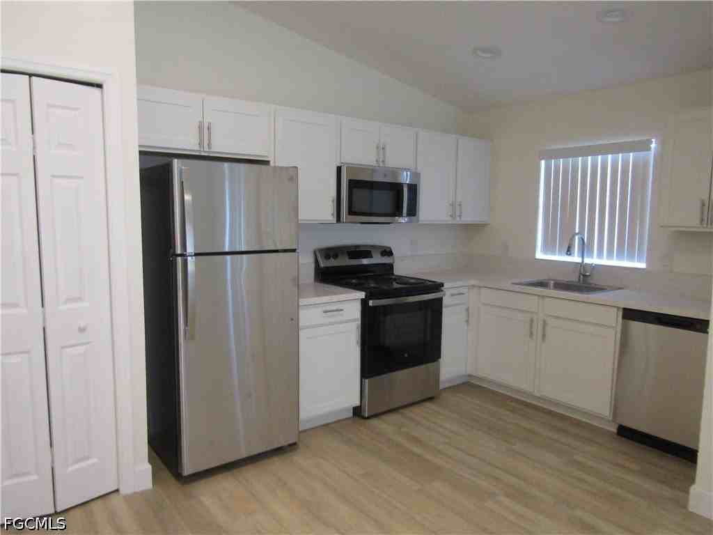 4527 28th St Sw - Photo 2 of 12
