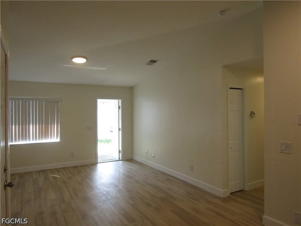 4527 28th St Sw - Photo 3 of 12