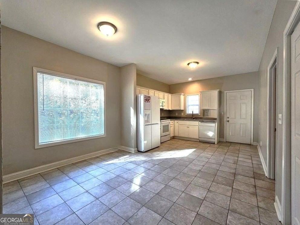 718 N Evelyn Pl Nw - Photo 3 of 16