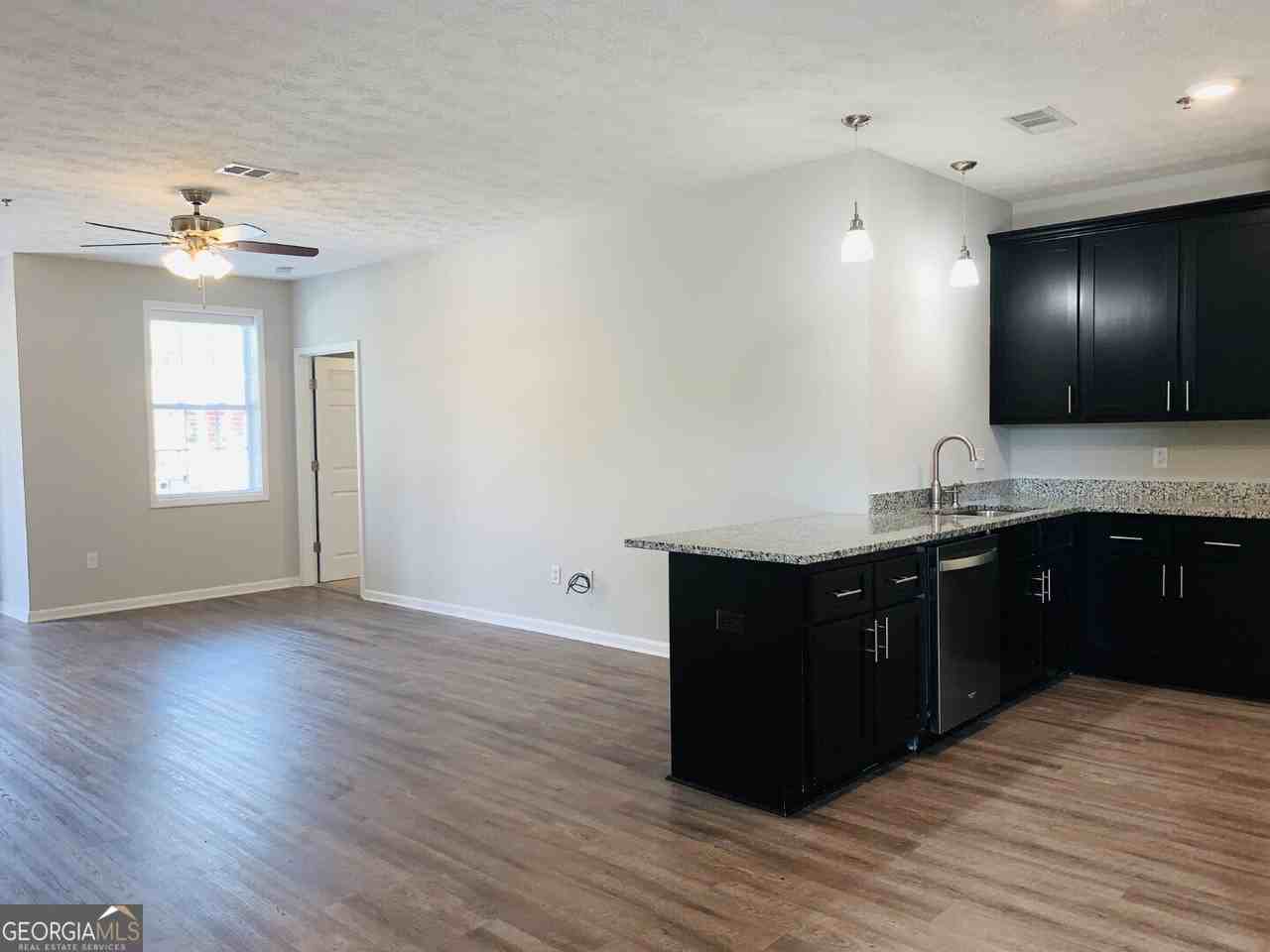 621 Jefferson St #A - Photo 5 of 25