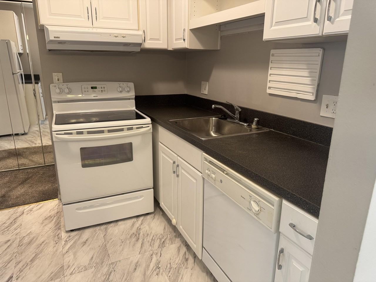 30220 Southfield Rd #243 - Photo 6 of 13