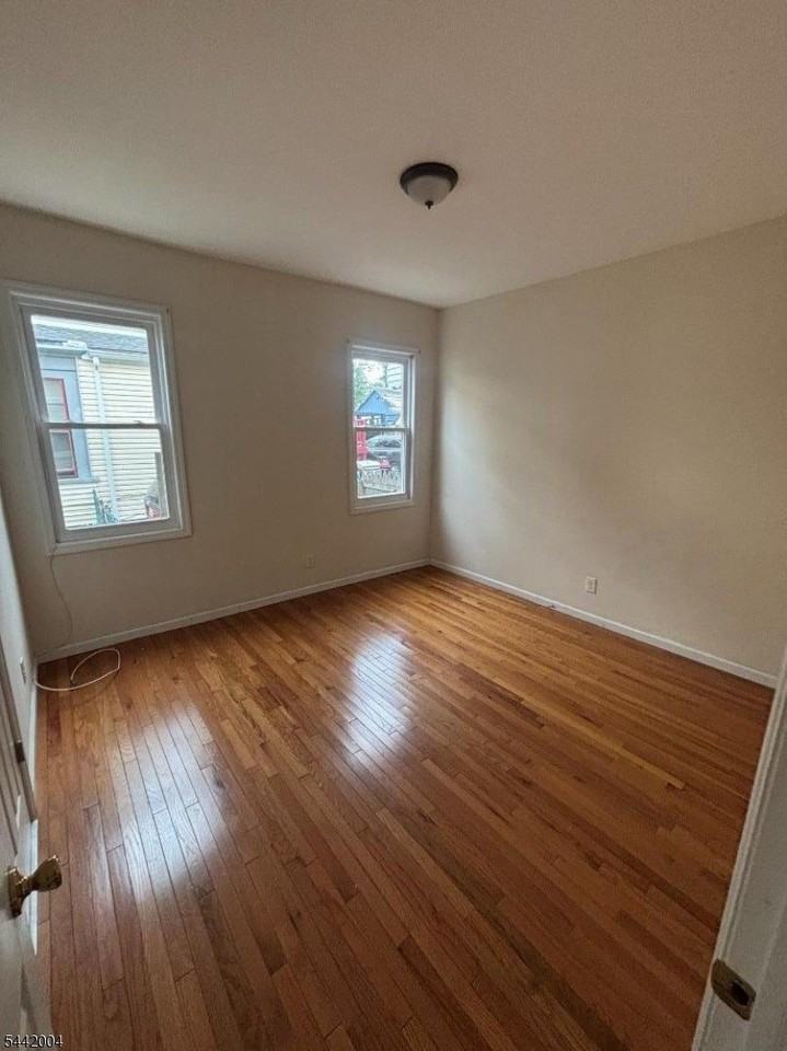 120 Orange Ave - Photo 5 of 14