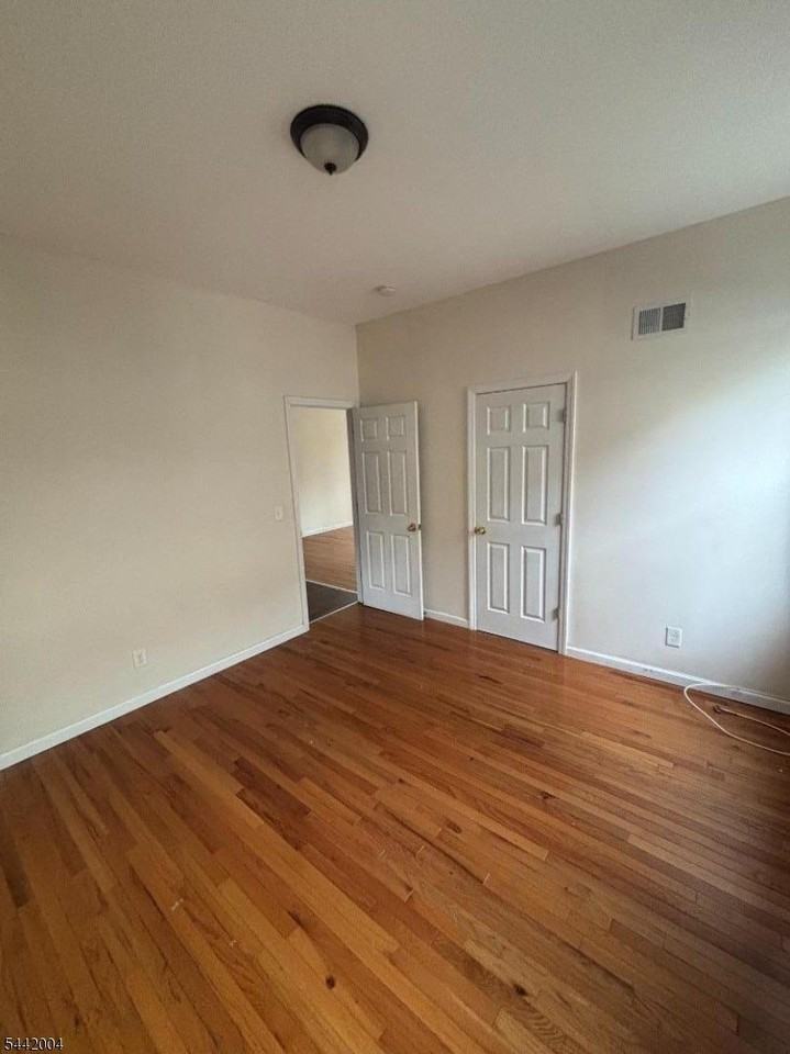 120 Orange Ave - Photo 6 of 14
