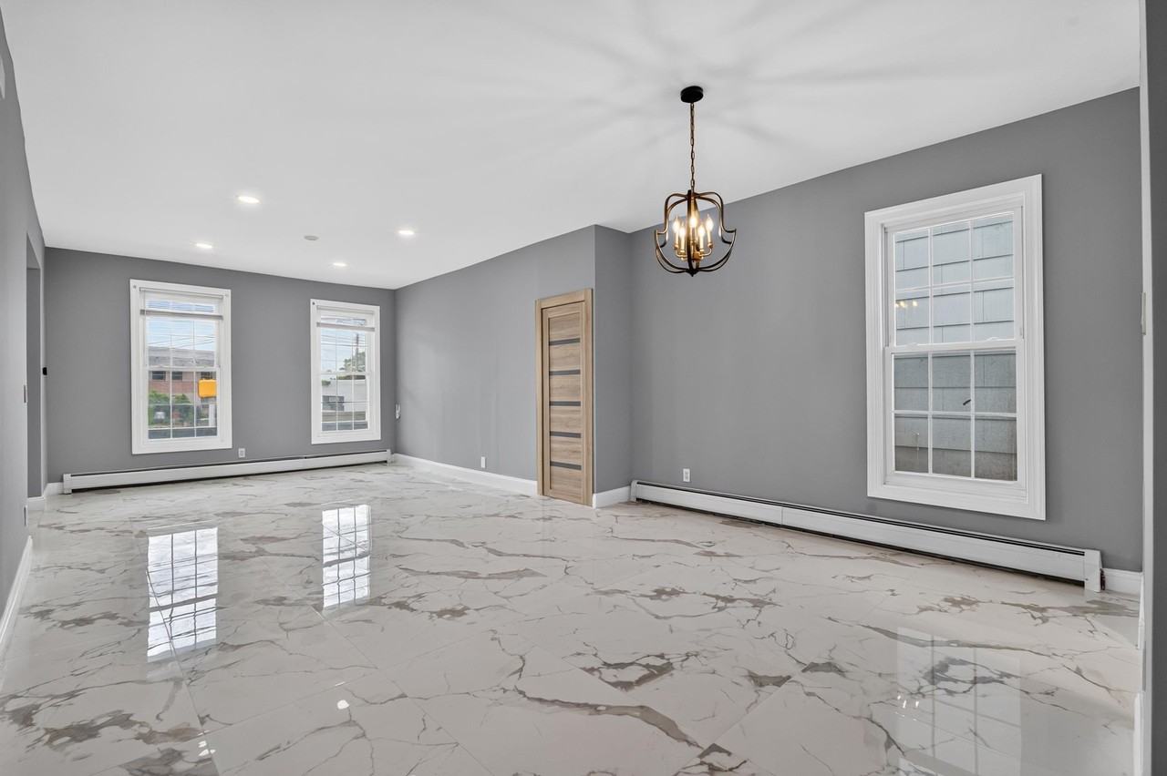 255 Kennedy Blvd - Photo 2 of 24