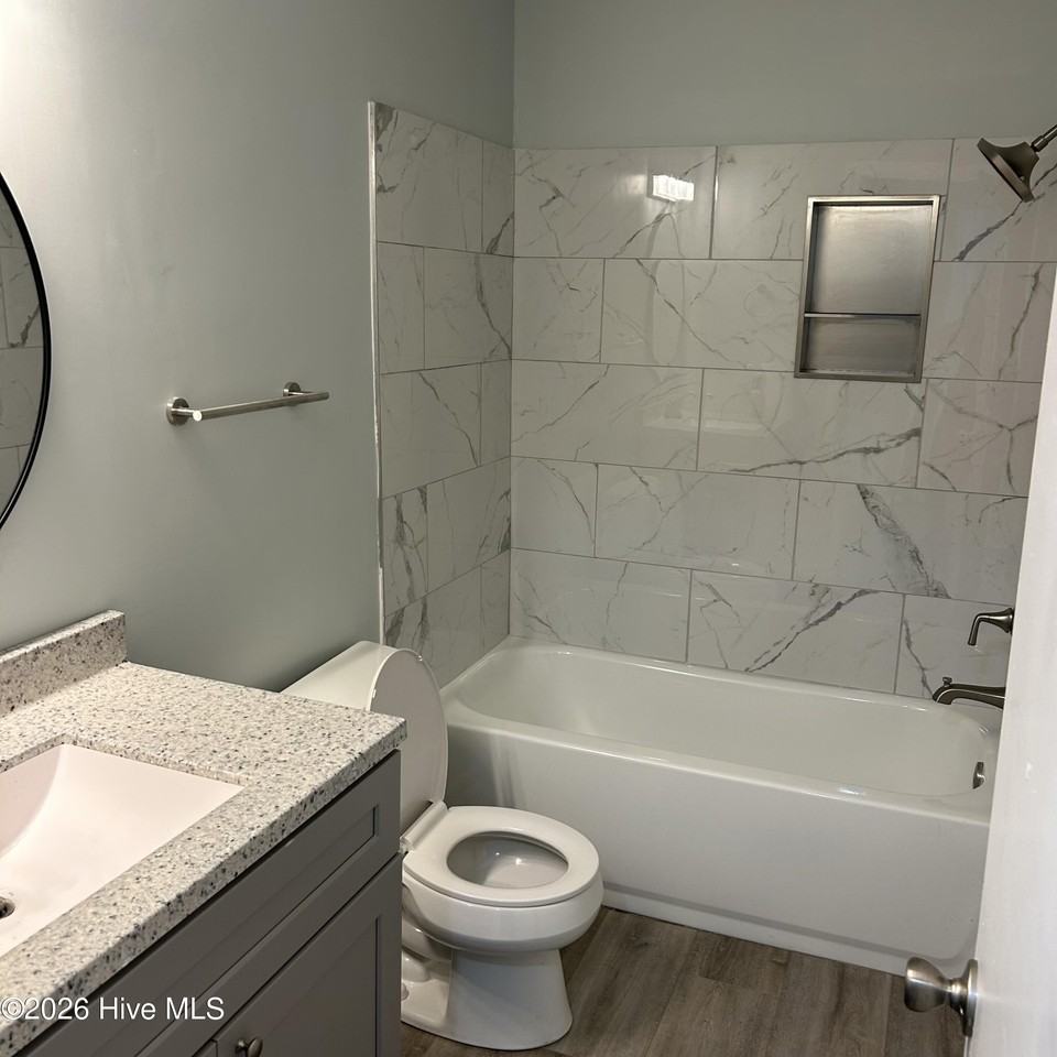 102 Brenda Dr - Photo 6 of 9