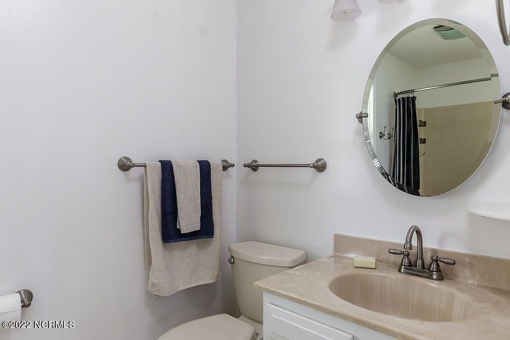 647 Castleberry Ct - Photo 7 of 21