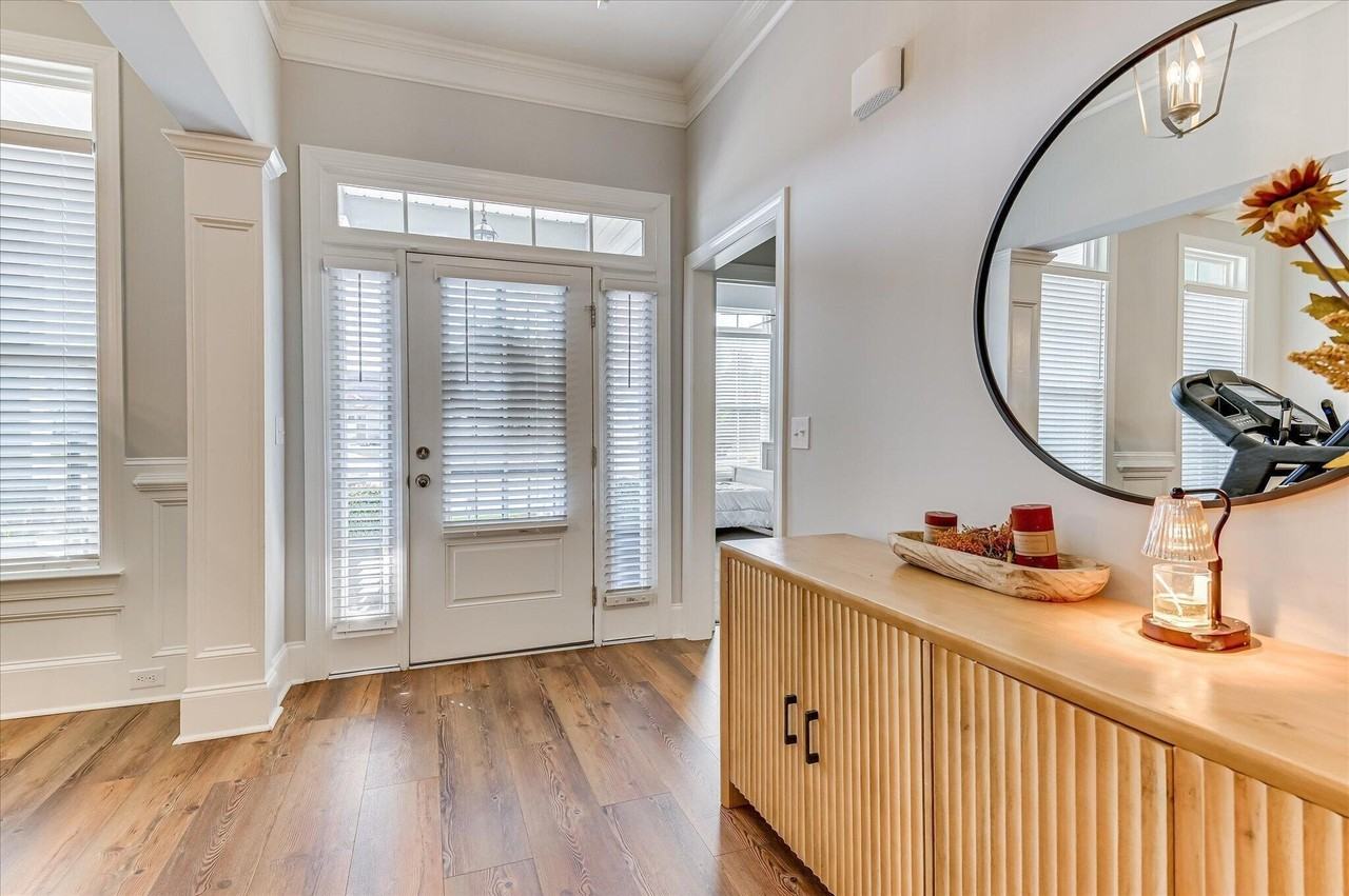 1213 Elbron Dr - Photo 5 of 50