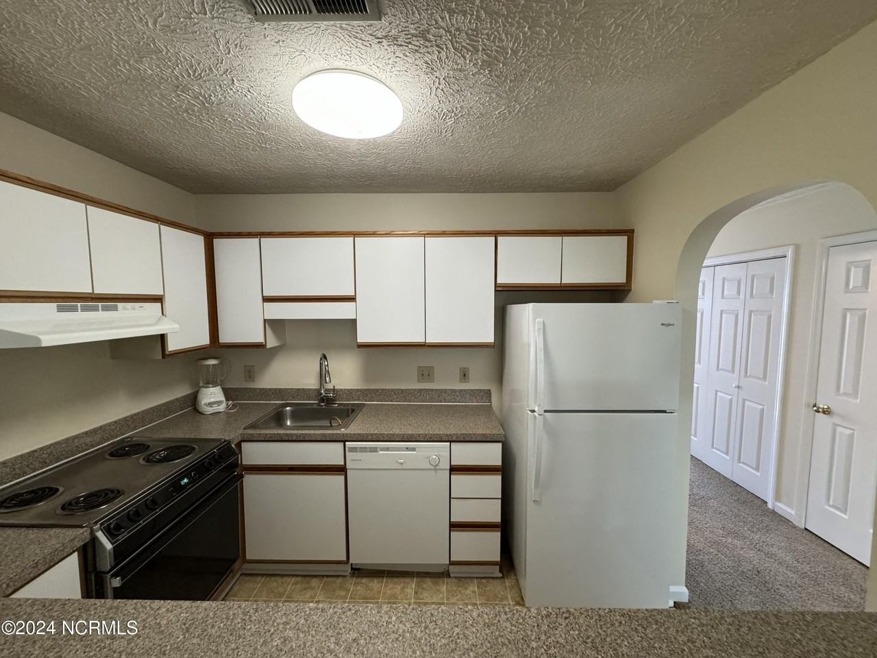 6328 Wrightsville Ave #B2 - Photo 7 of 14