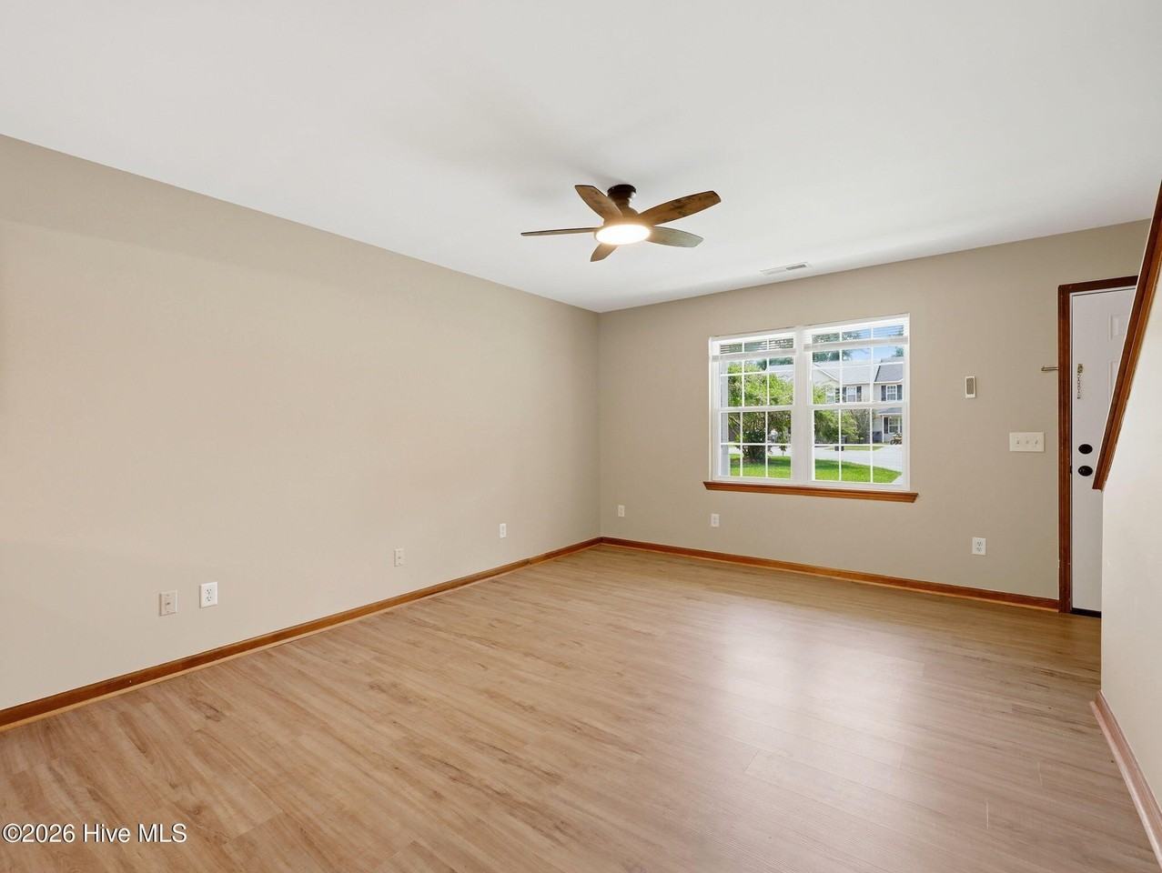 100 Pisgah Ct - Photo 4 of 20