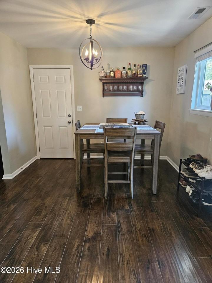 103 N Hill Ct - Photo 7 of 15