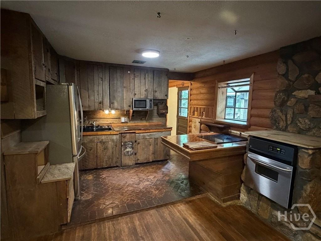 1054 College Station Rd - Photo 5 of 16