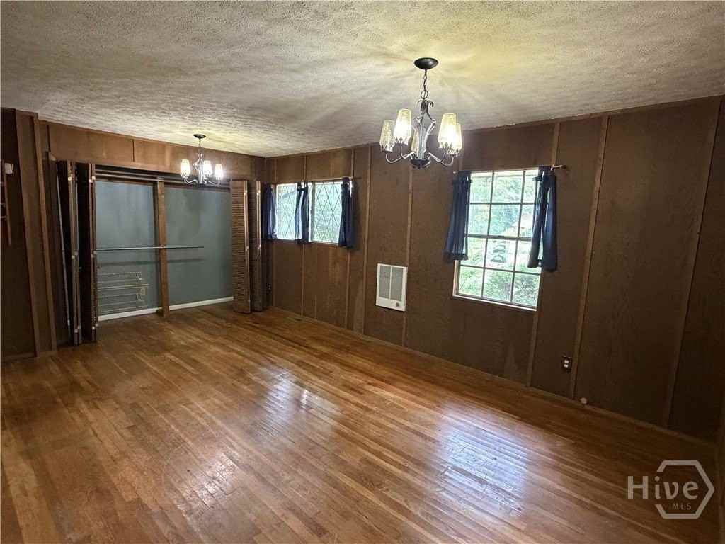 1054 College Station Rd - Photo 6 of 16