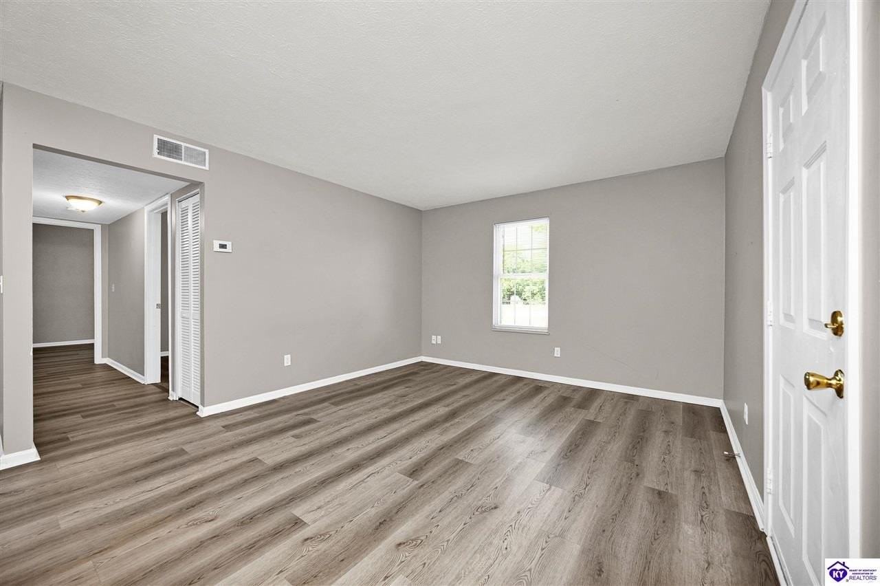 421 N Woodland Dr #12 - Photo 5 of 14