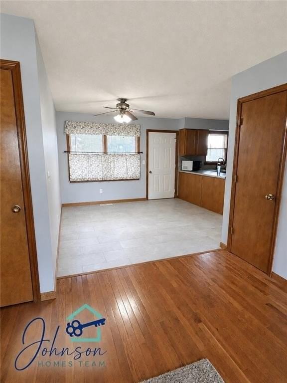 227 E Colleen Dr - Photo 3 of 12