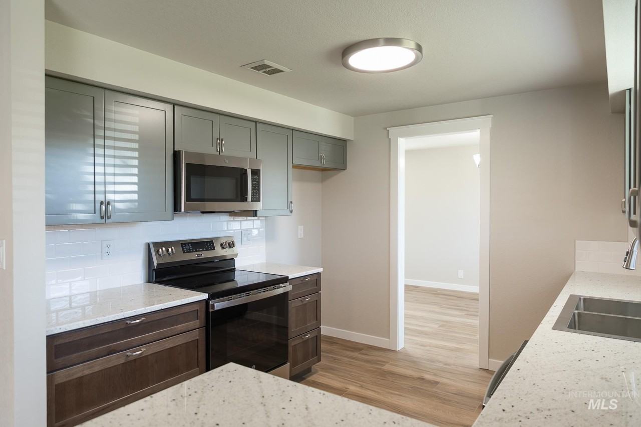1366 Arata Way - Photo 7 of 50