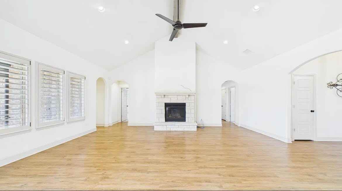3919 126th St - Photo 2 of 11