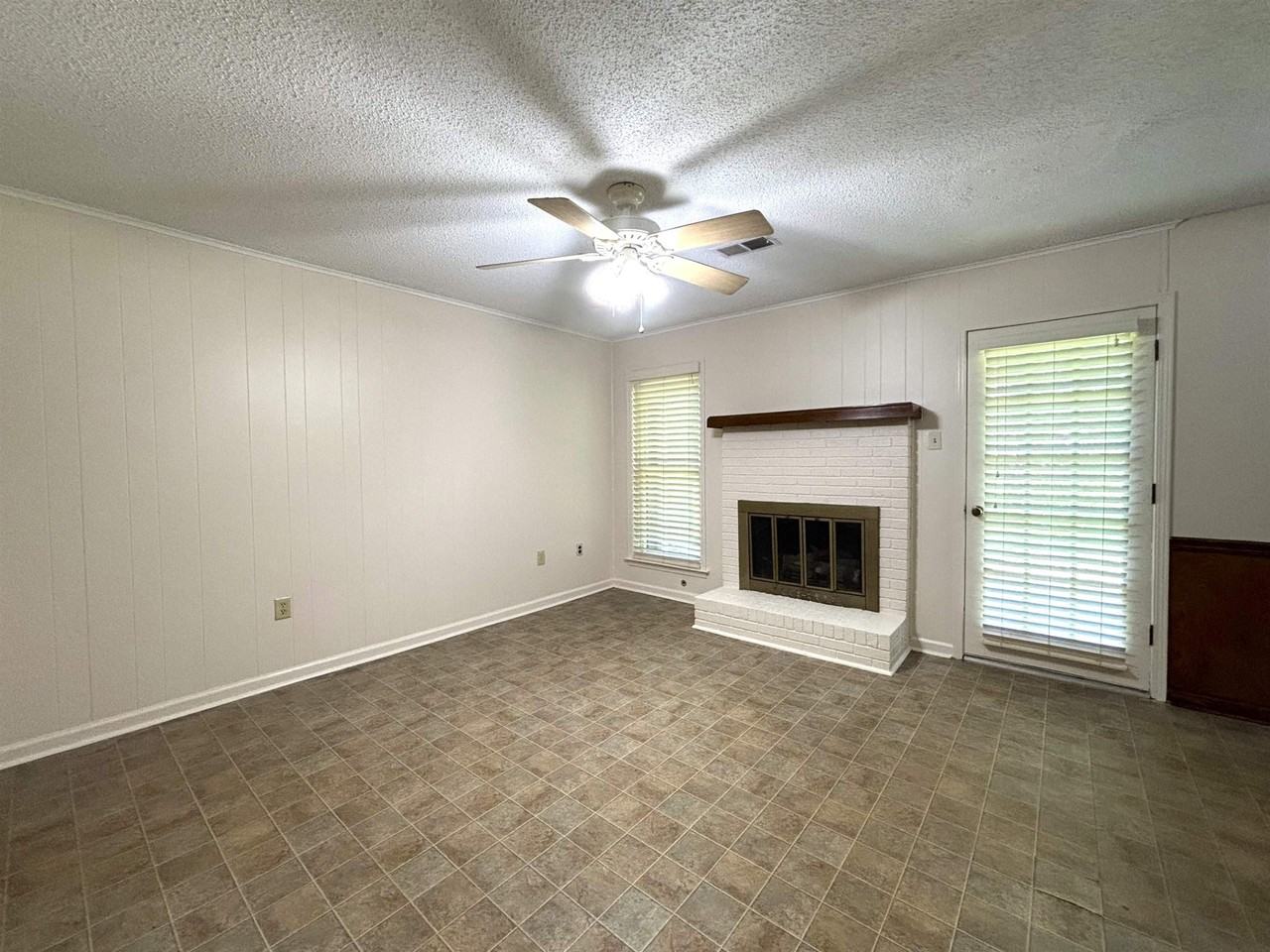 1153 Verlington Dr - Photo 6 of 17