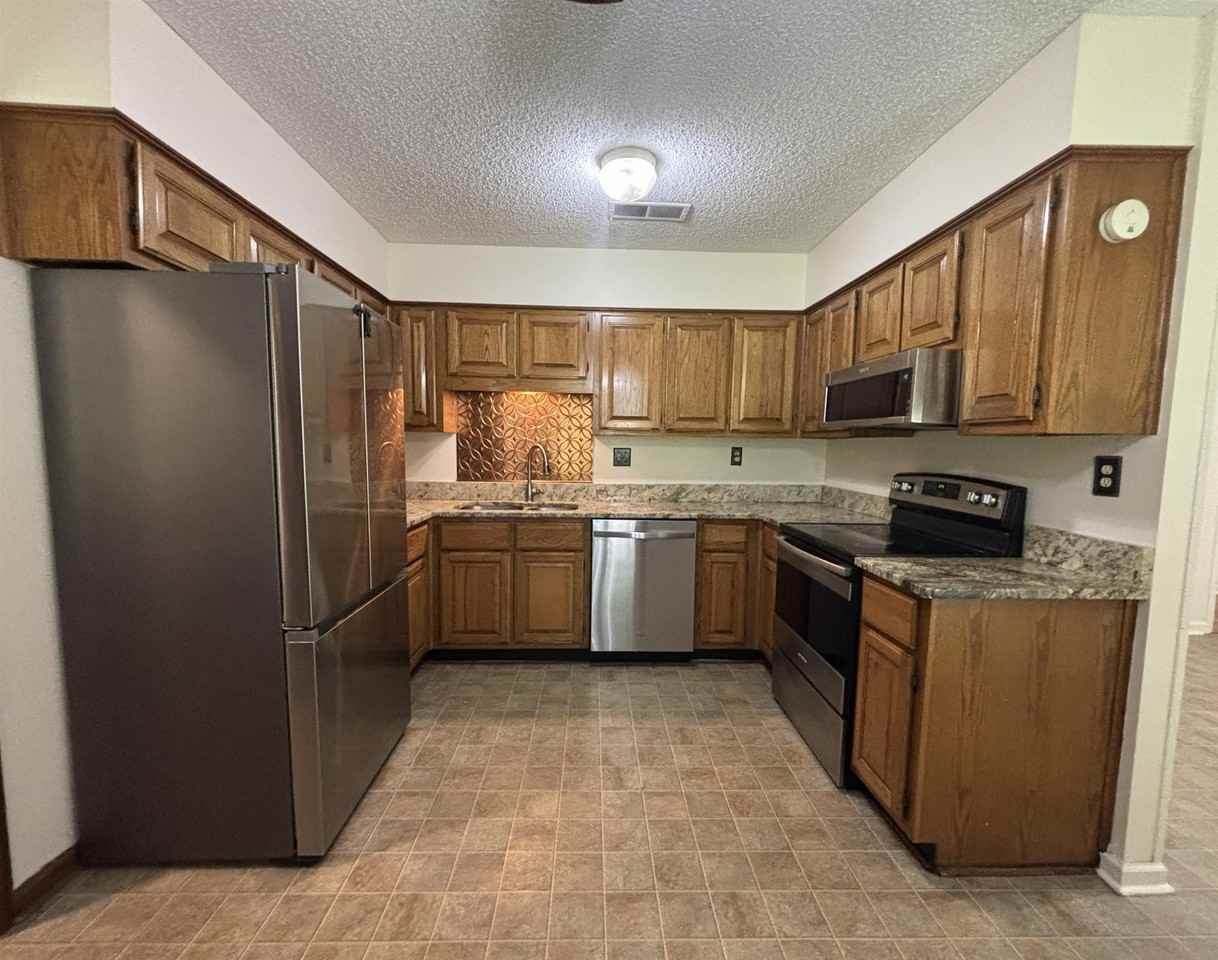 1153 Verlington Dr - Photo 7 of 17