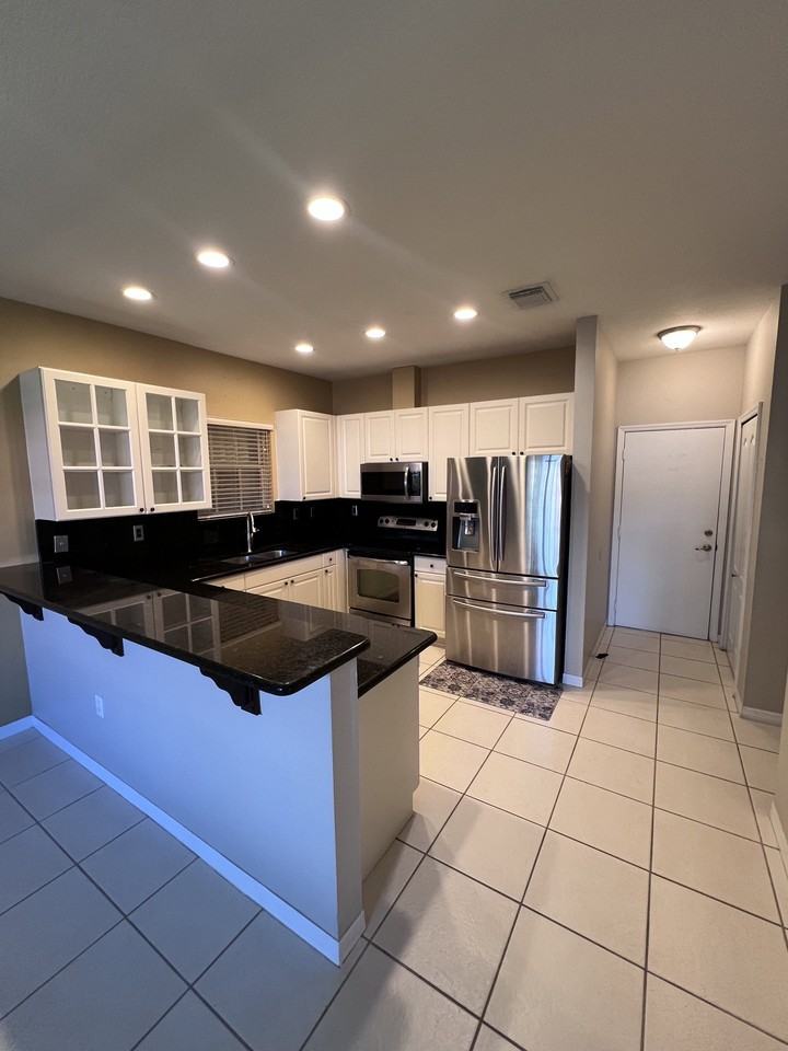 10155 Sw 159th Ct - Photo 5 of 8