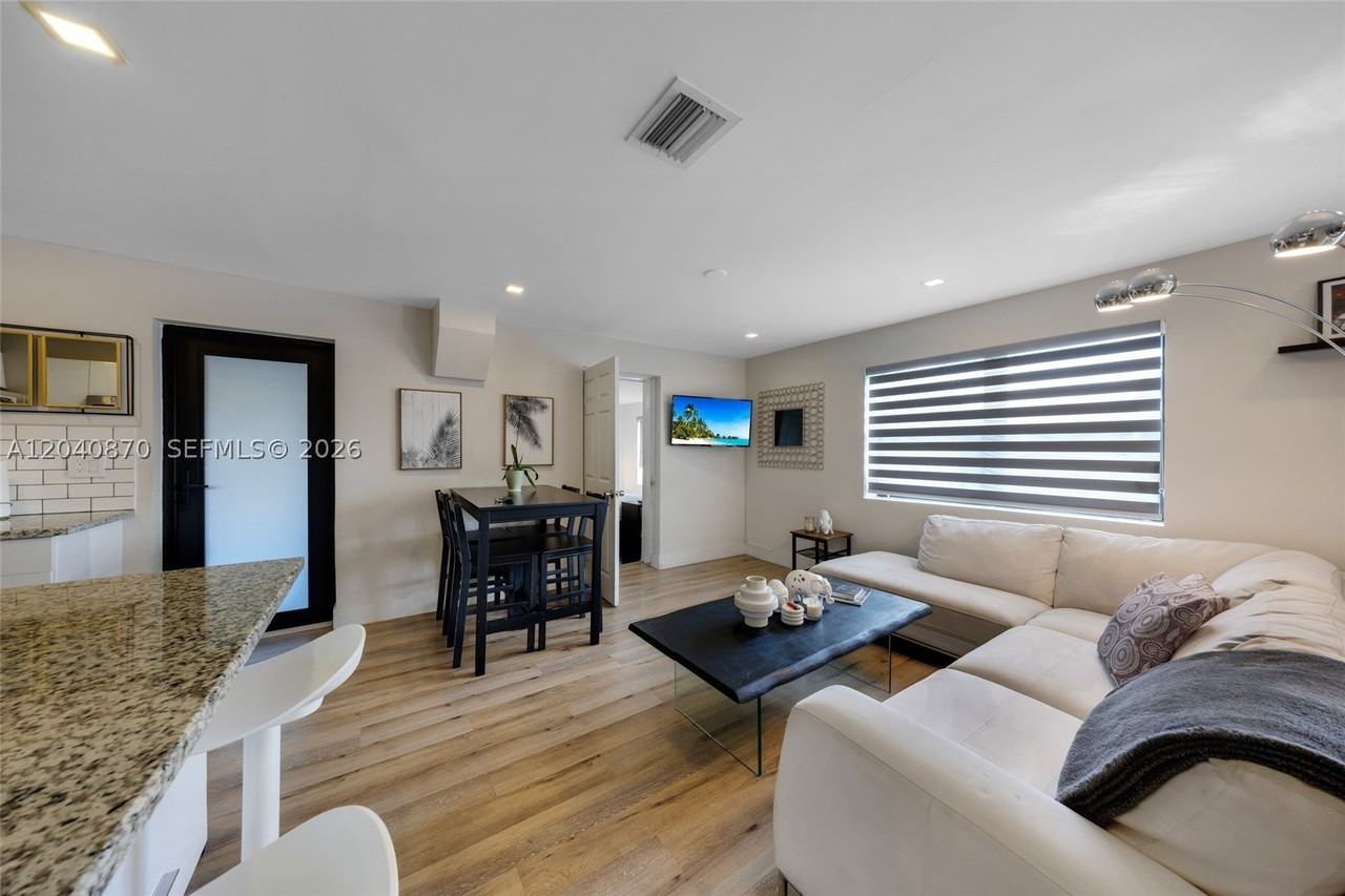 5612 Nw 11th Ave - Photo 5 of 40