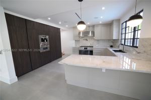 featured image of 1345 Hollywood Blvd
