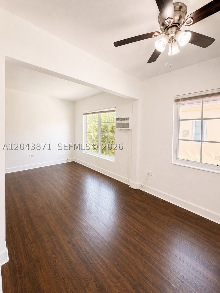 322 W 25th St #12 - Photo 3 of 12