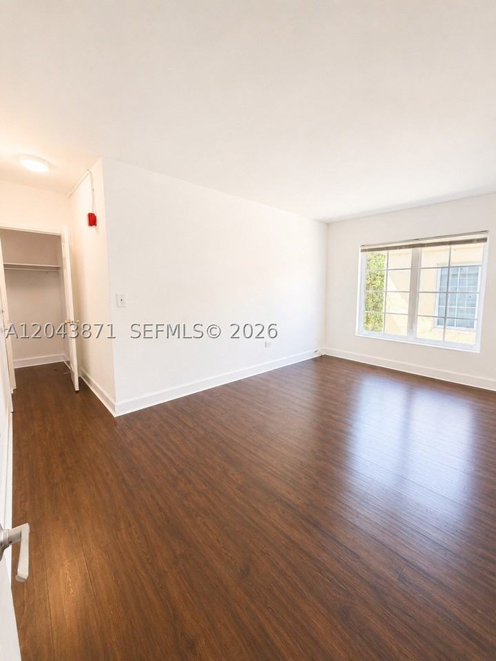 322 W 25th St #12 - Photo 4 of 12