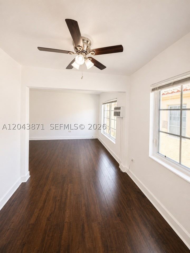 322 W 25th St #12 - Photo 6 of 12