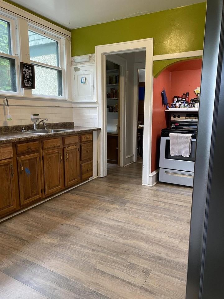 1818 E Kenwood Blvd - Photo 6 of 13