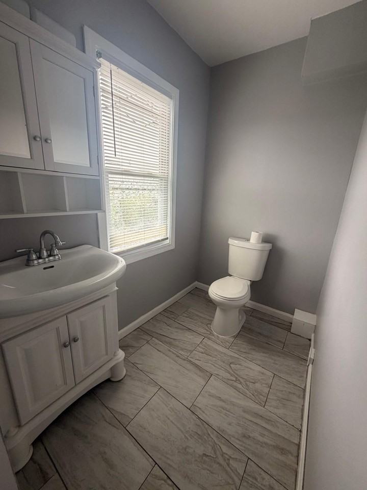 202 Hough Ave #2 - Photo 2 of 8