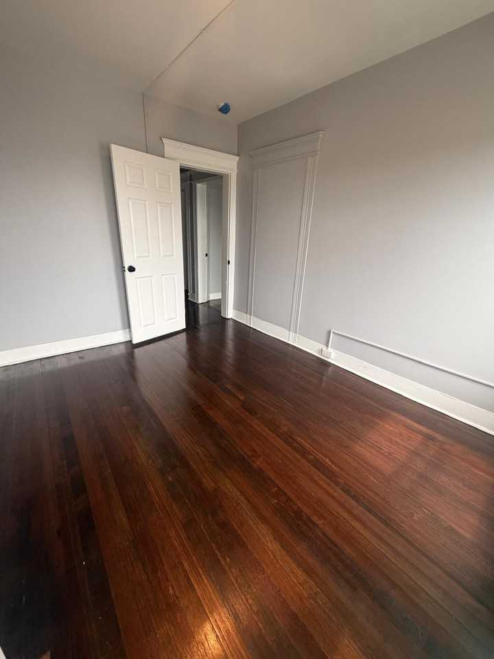202 Hough Ave #2 - Photo 3 of 8