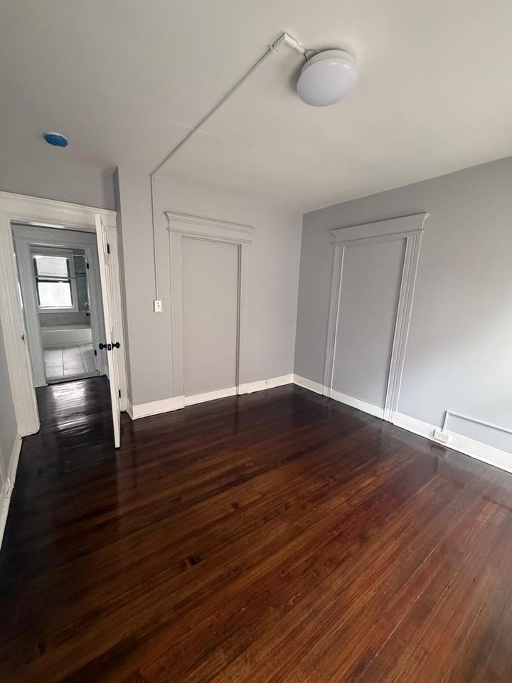 202 Hough Ave #2 - Photo 5 of 8