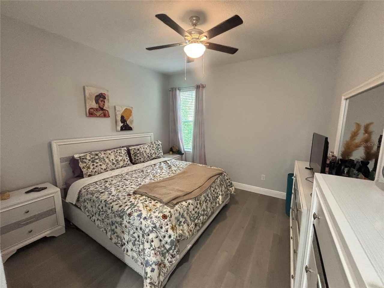 1313 5th St - Photo 4 of 6