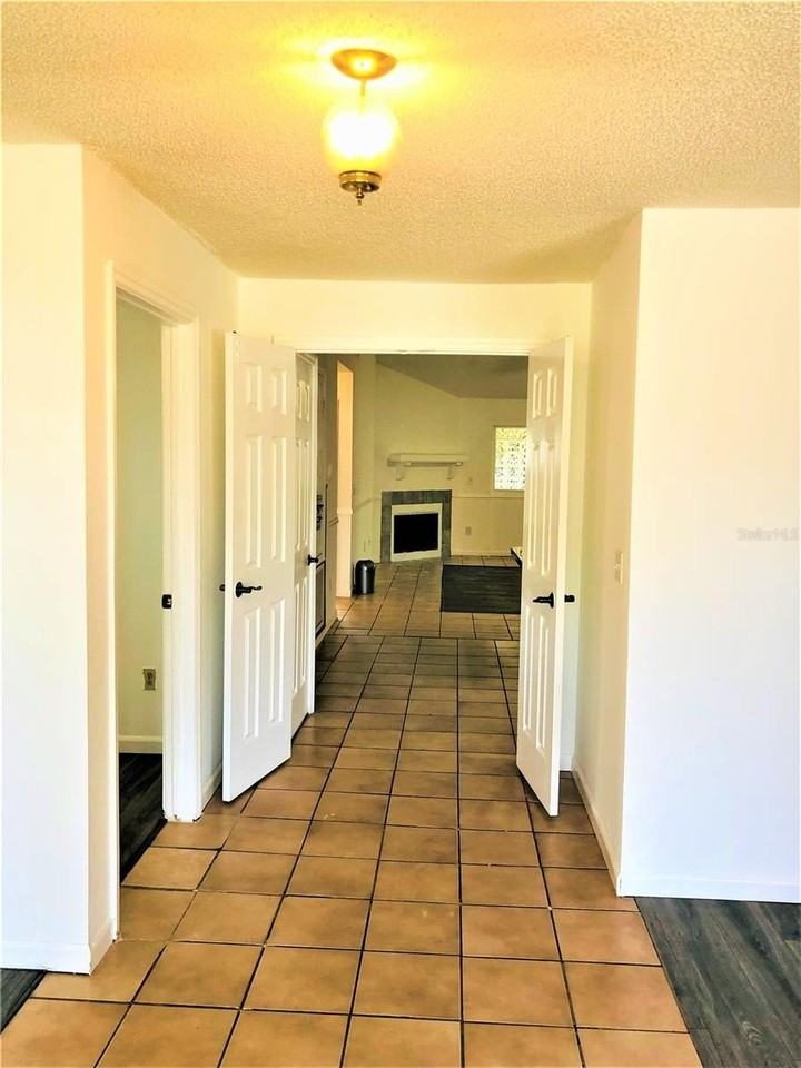 1005 Aviles Ct - Photo 2 of 10