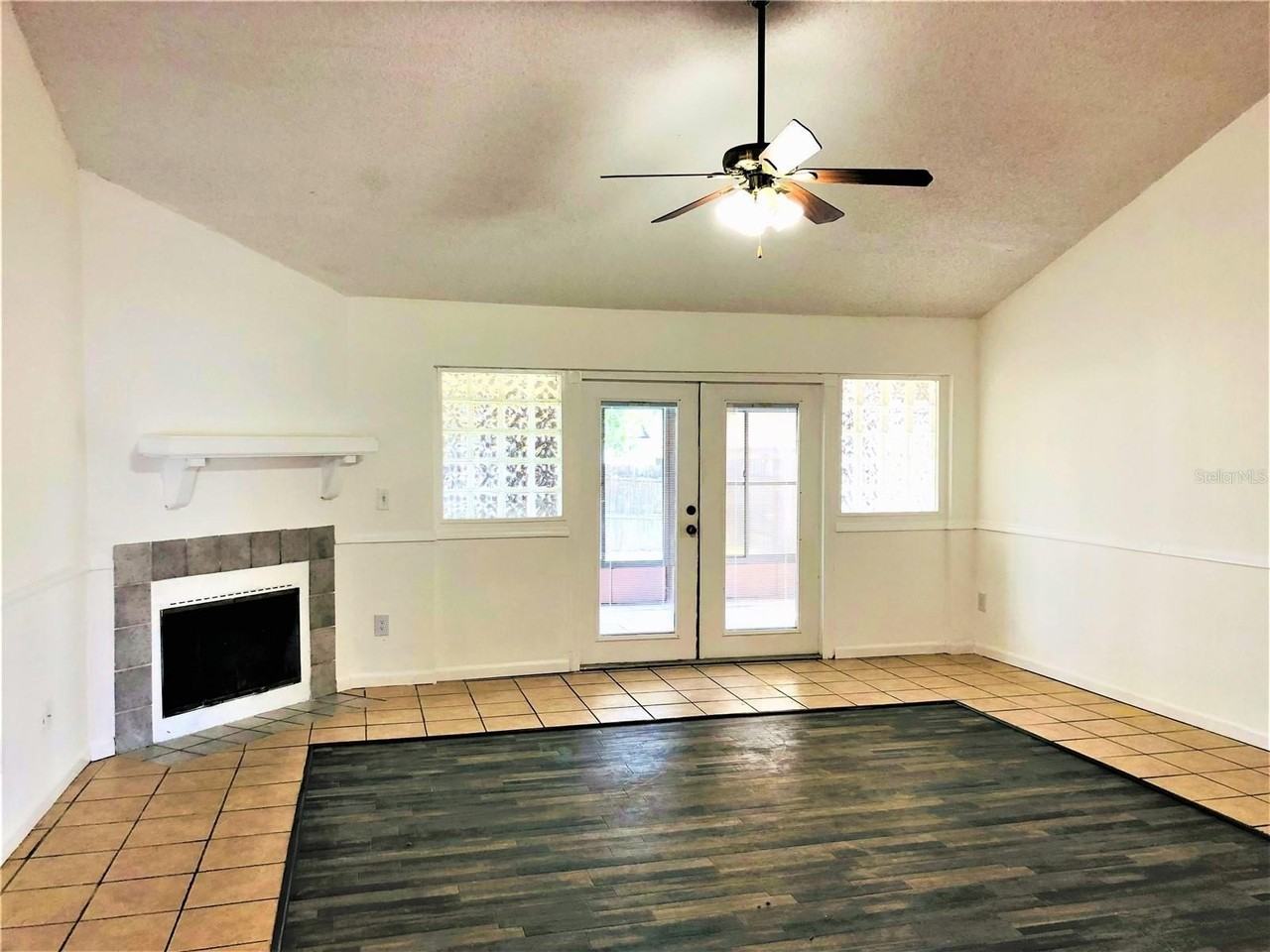 1005 Aviles Ct - Photo 5 of 10