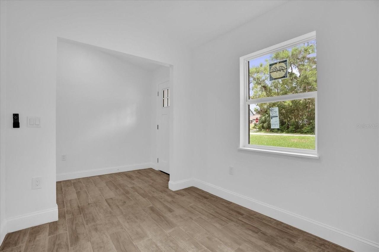 300 Cherokee Ave - Photo 4 of 31