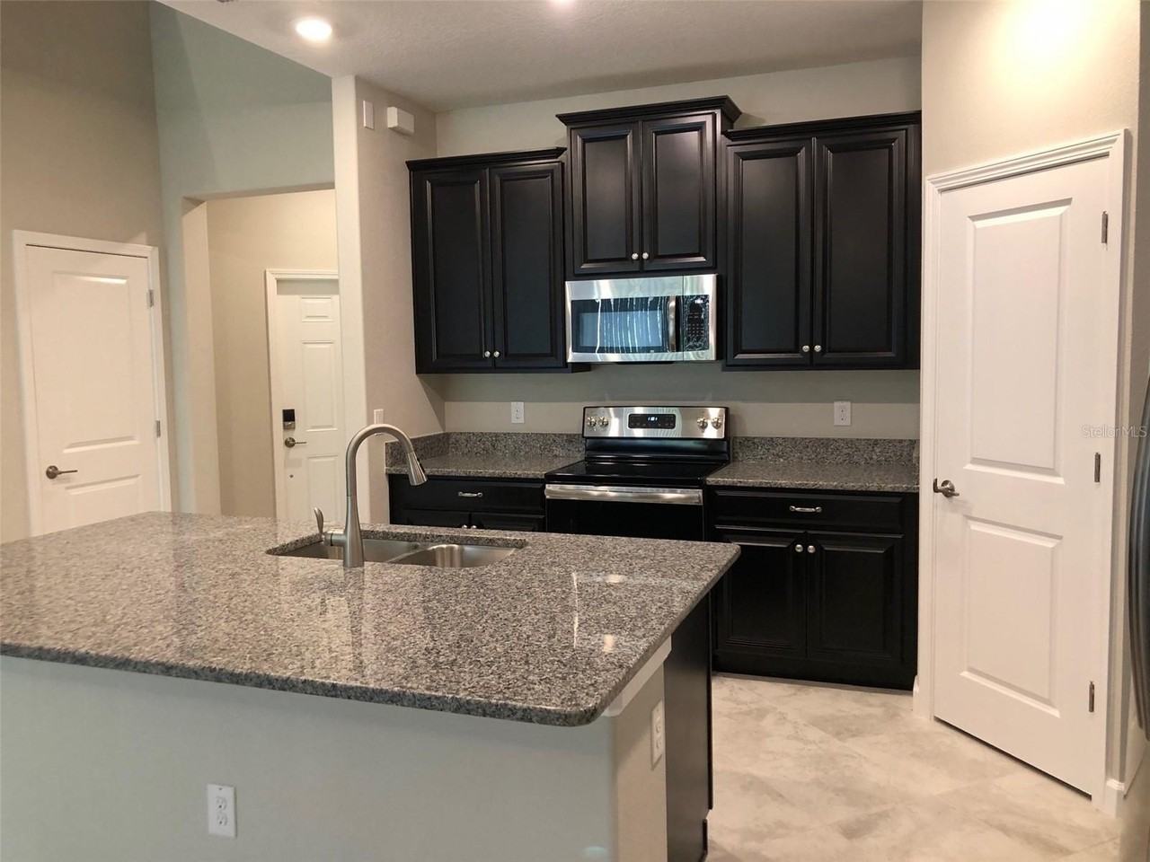 10056 Corso Milano Dr - Photo 6 of 19