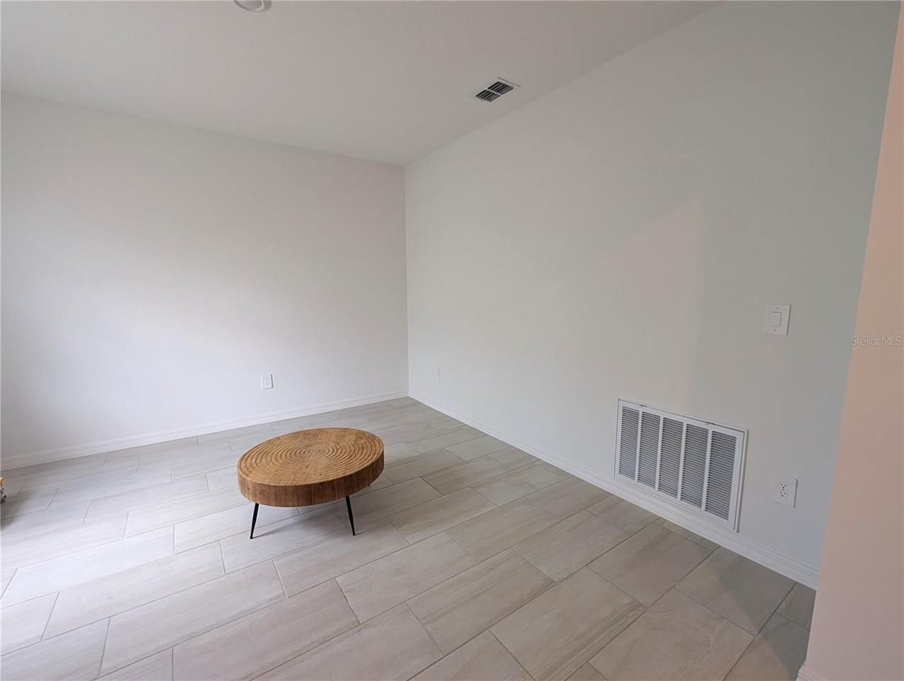 10171 Boger Ranch Ct - Photo 5 of 28