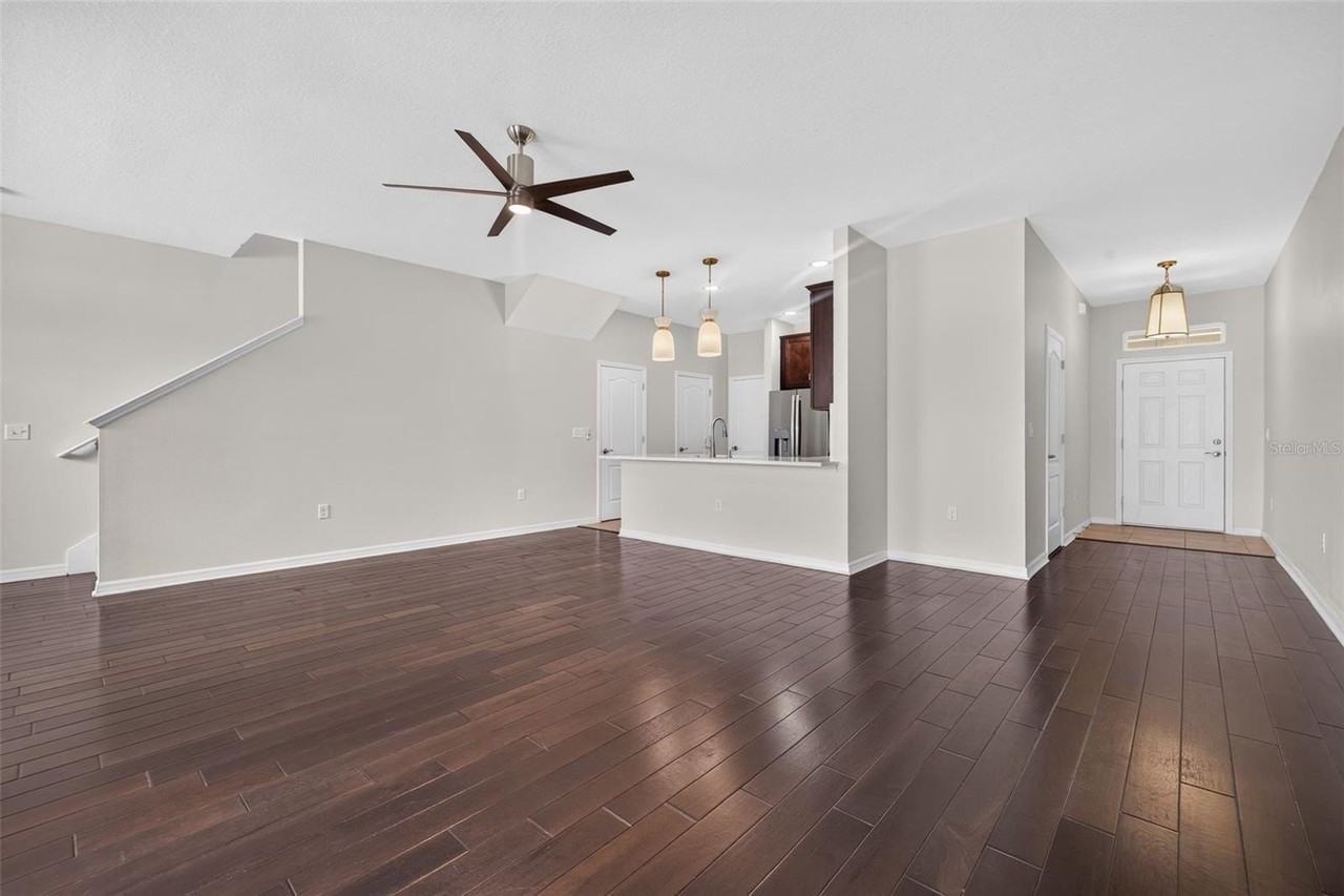 519 53rd Ave N - Photo 2 of 40