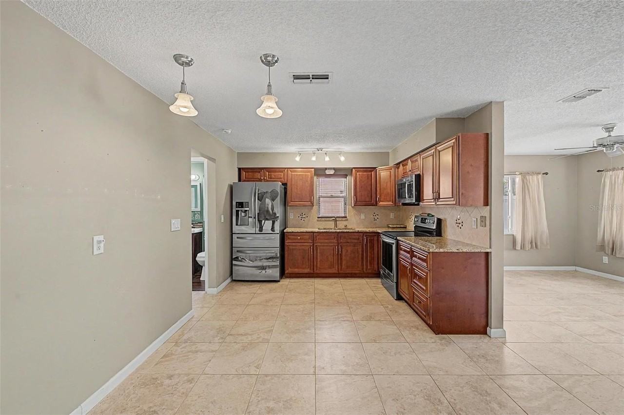 4212 Gray Squirrel Ln - Photo 6 of 29
