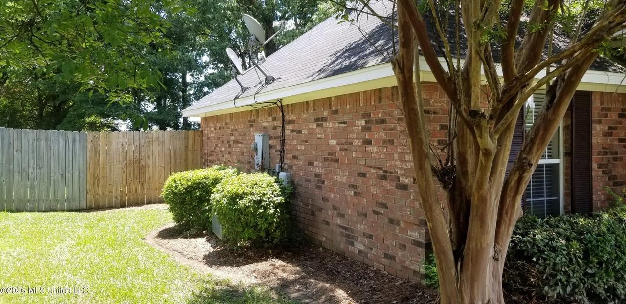 124 Hunters Row - Photo 4 of 41