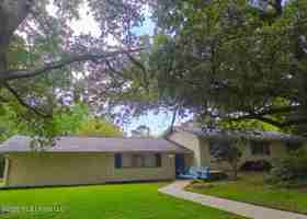 featured image of 223 Woodbine Dr