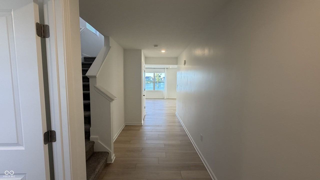 1727 Fair Weather Dr - Photo 3 of 26