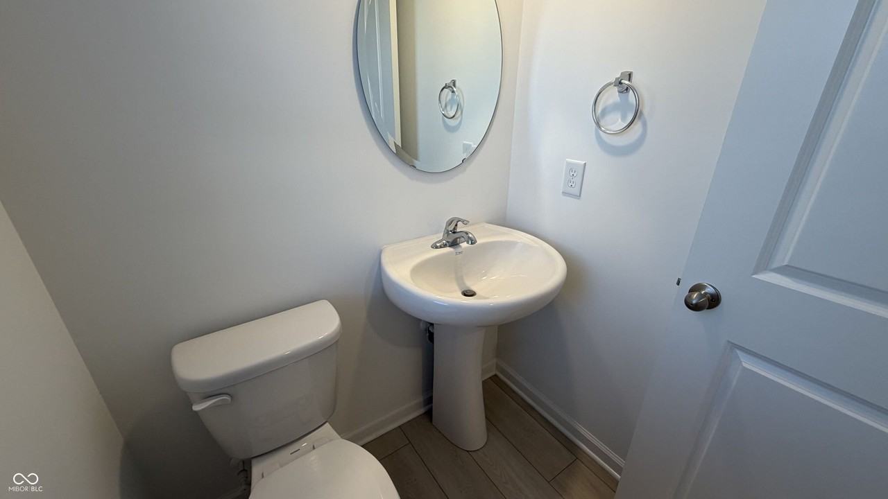 1727 Fair Weather Dr - Photo 4 of 26