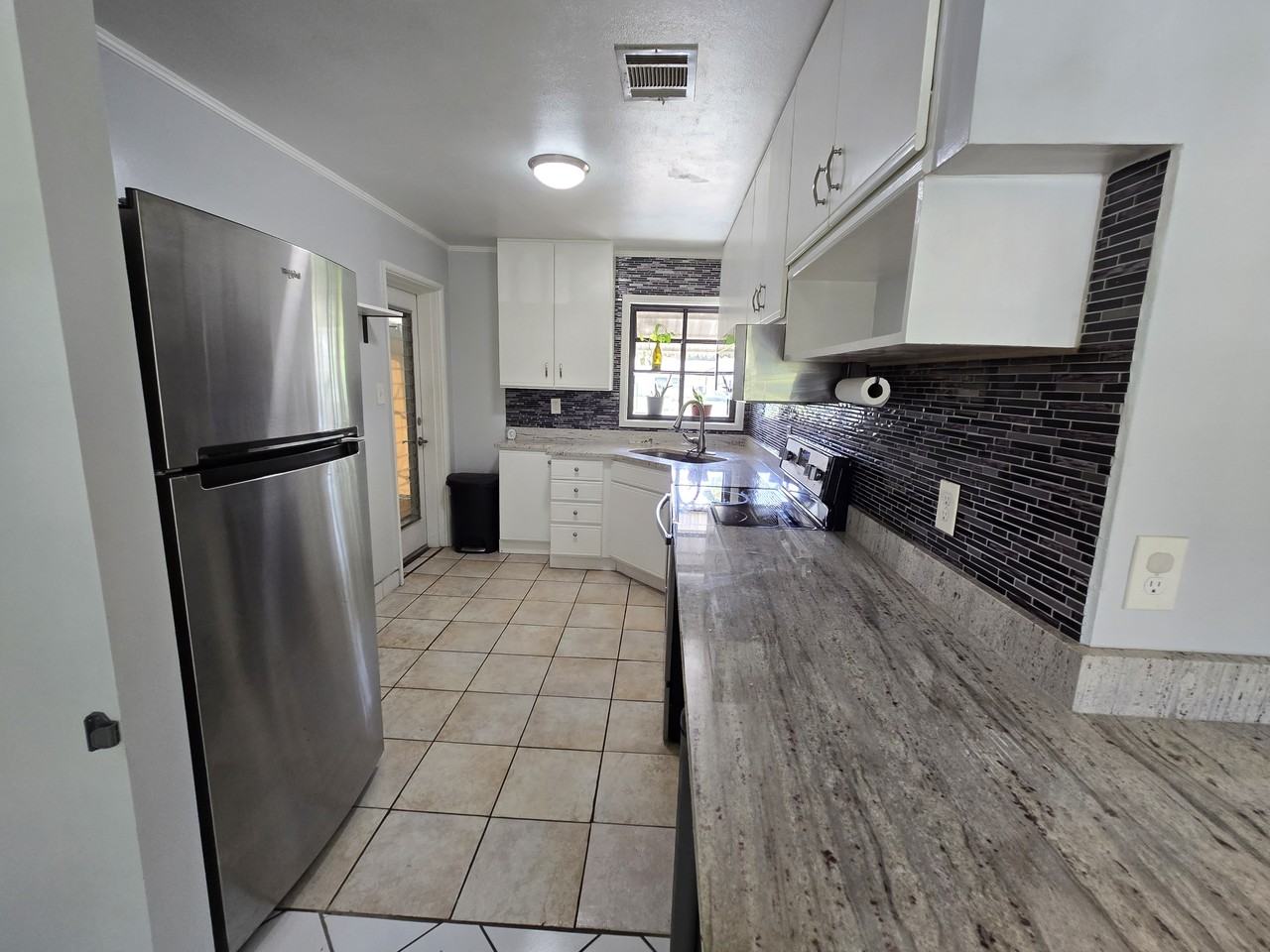 420 Indiana Ave #1 - Photo 7 of 20