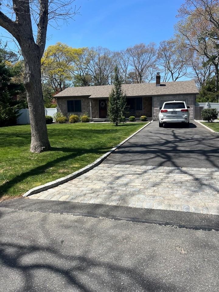 69 Rogers Ave - Photo 2 of 8